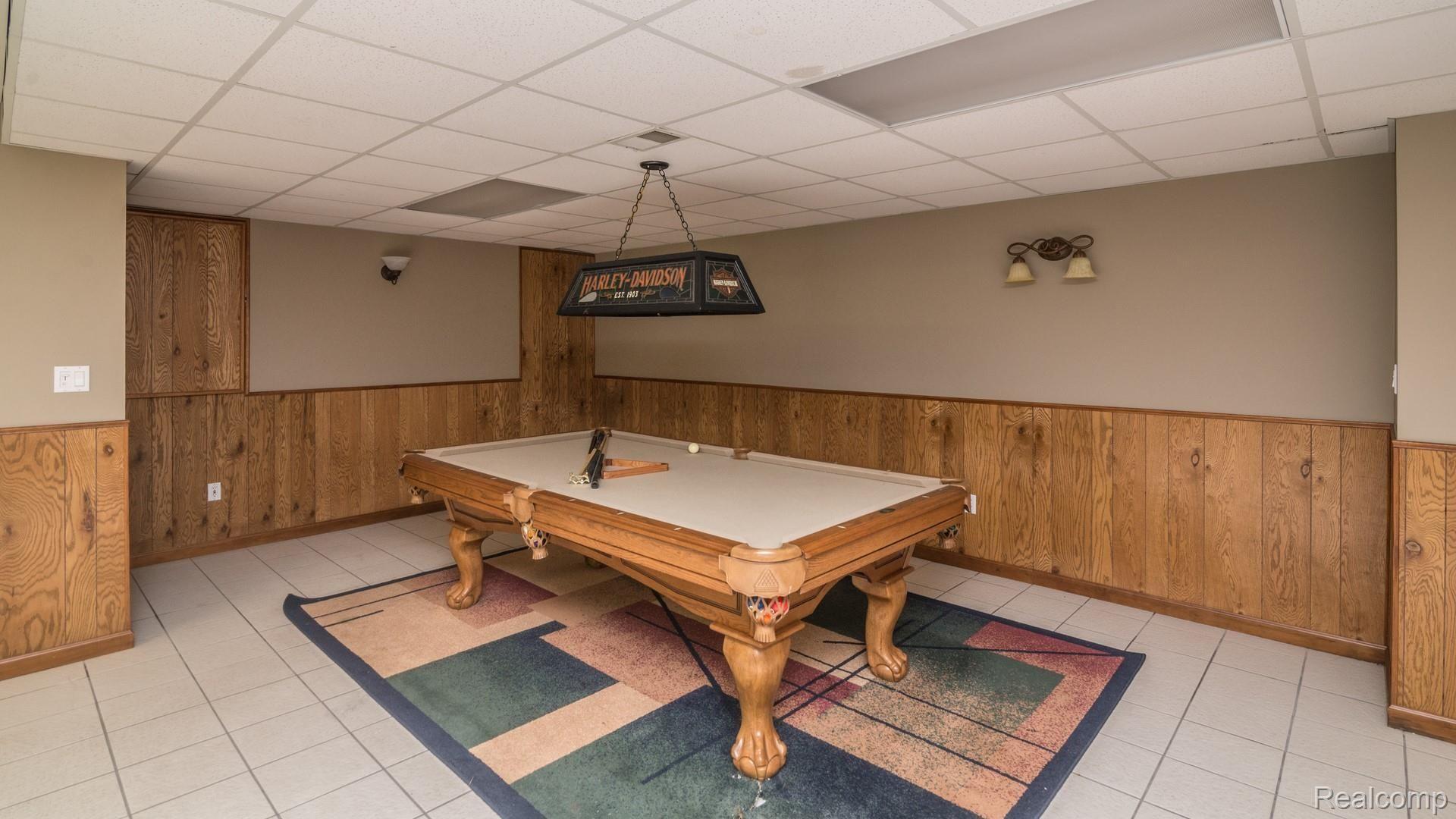 2632 Mcclintock Road Bloomfield Hills, MI 48302 - Photo 25 of 39 018__52.jpg