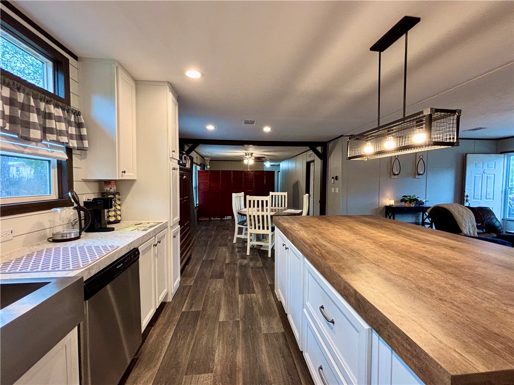 7715 Walnut Tree Lane Plantersville, TX 77363 - Photo 11 of 41