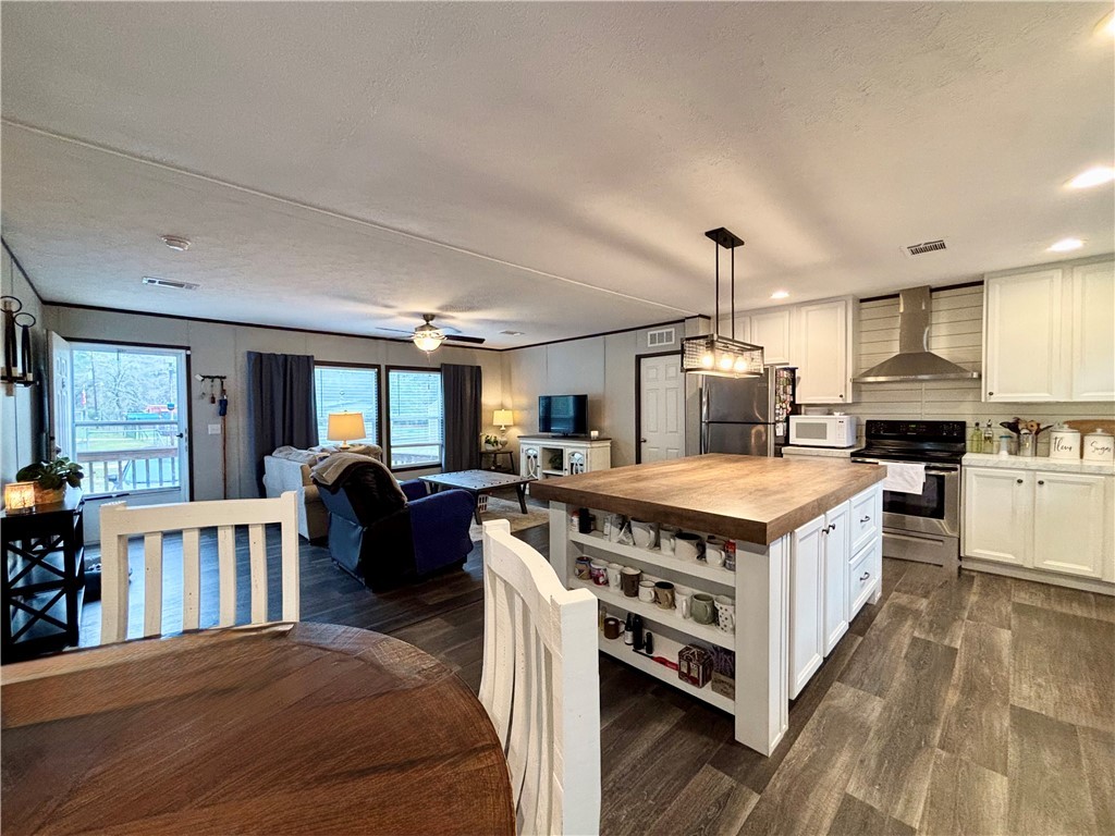 7715 Walnut Tree Lane Plantersville, TX 77363 - Photo 12 of 41