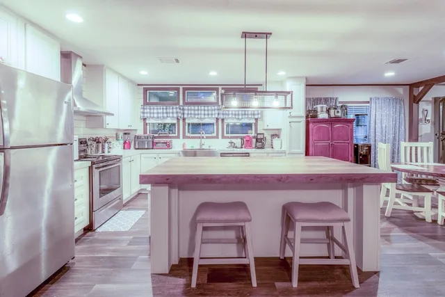 $260,000 | 7715 Walnut Tree Lane, Plantersville, TX 77363