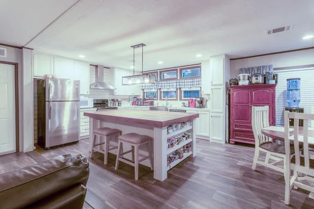 $260,000 | 7715 Walnut Tree Lane, Plantersville, TX 77363