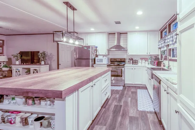 $260,000 | 7715 Walnut Tree Lane, Plantersville, TX 77363