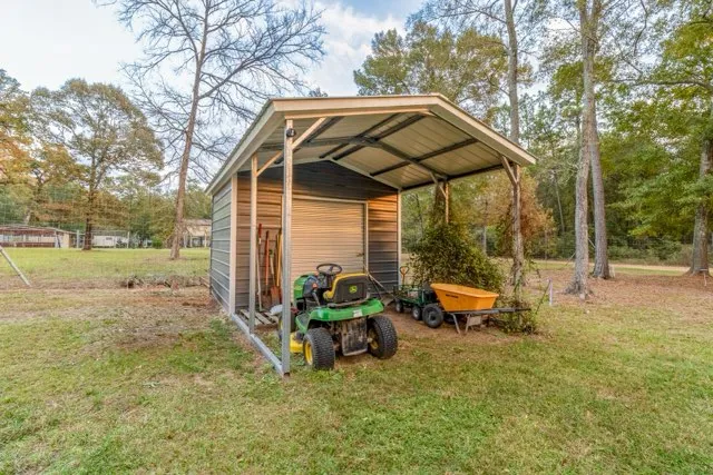 $246,000 | 7715 Walnut Tree Lane, Plantersville, TX 77363