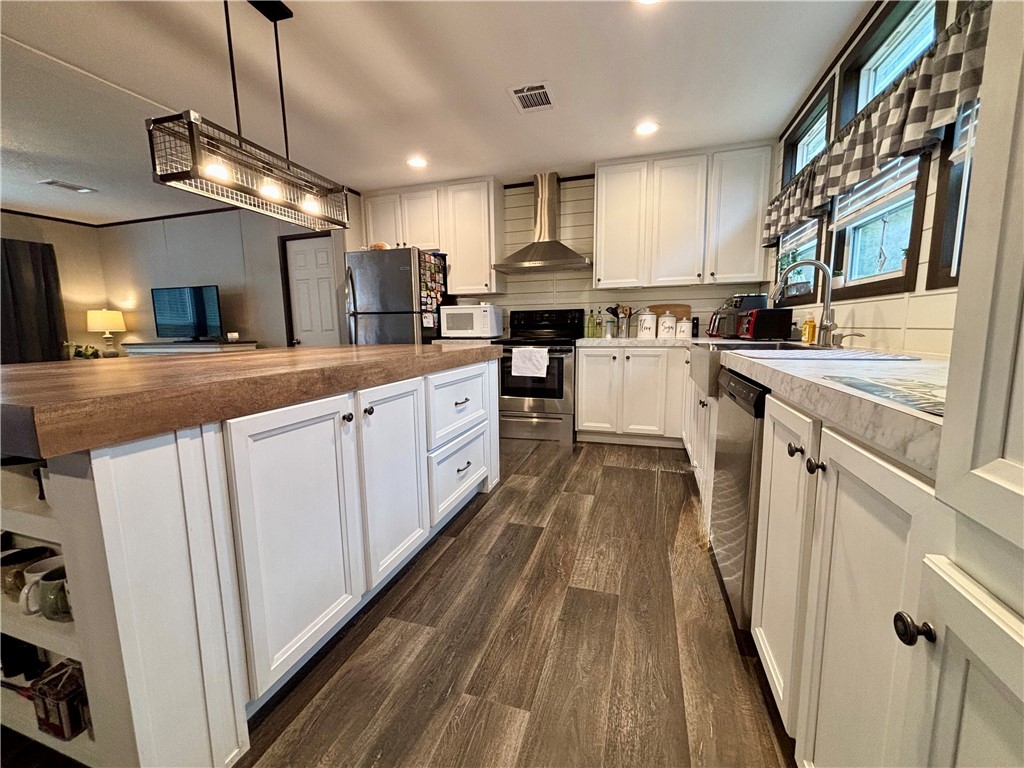 7715 Walnut Tree Lane Plantersville, TX 77363 - Photo 10 of 41