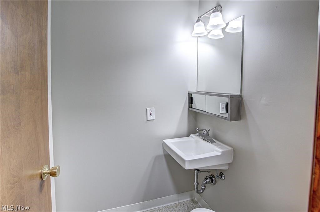 21002 Lunn Road Strongsville, OH 44149 - Photo 10 of 31