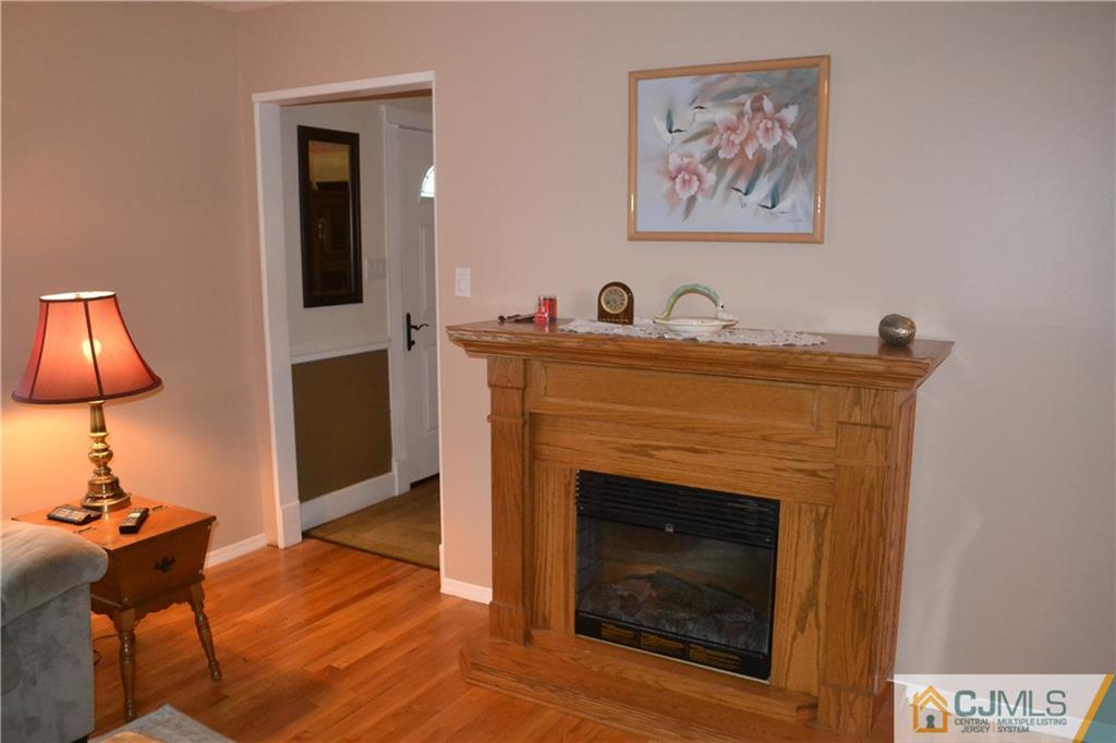 41 Clearview Road East Brunswick, NJ 08816 - Photo 12 of 26 Gallery Image 12
