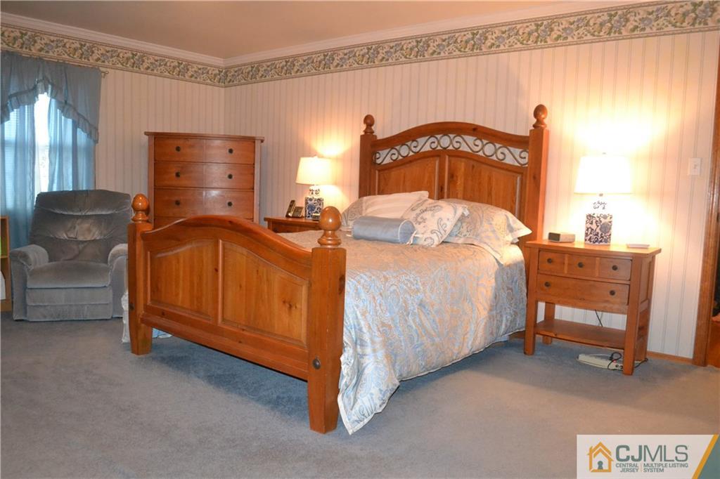 41 Clearview Road East Brunswick, NJ 08816 - Photo 15 of 26 Gallery Image 15