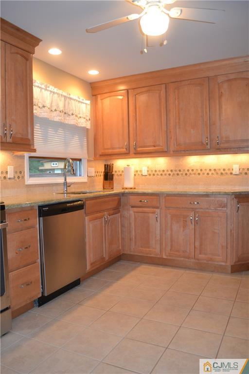 41 Clearview Road East Brunswick, NJ 08816 - Photo 8 of 26 Gallery Image 8