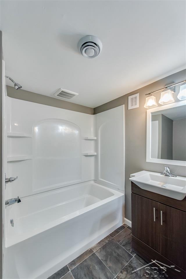 3244 Lyle Road Beaverton, MI 48612 - Photo 13 of 16 Full Bathroom