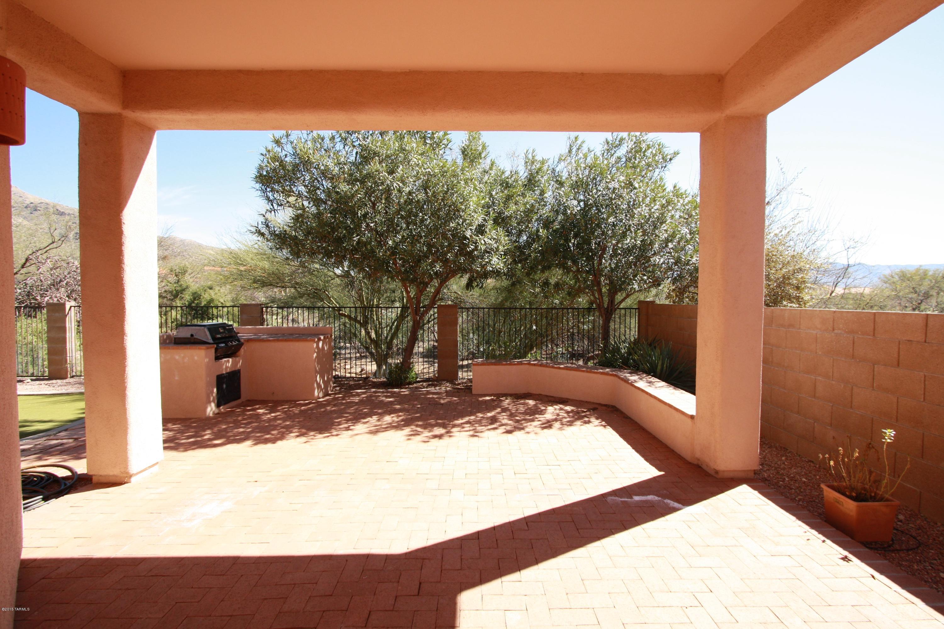 5206 North Canyon Rise Place Tucson, AZ 85749 - Photo 21 of 23 Backyard w/built-in BBQ