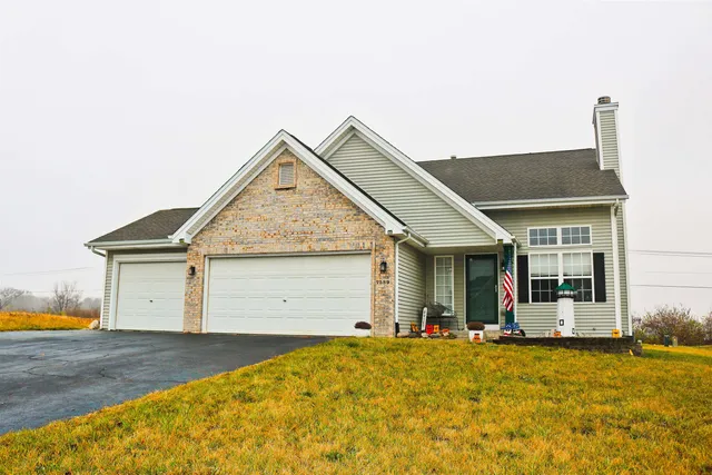 $2,350 | 7589 Stanton Avenue, Rockford, IL 61109