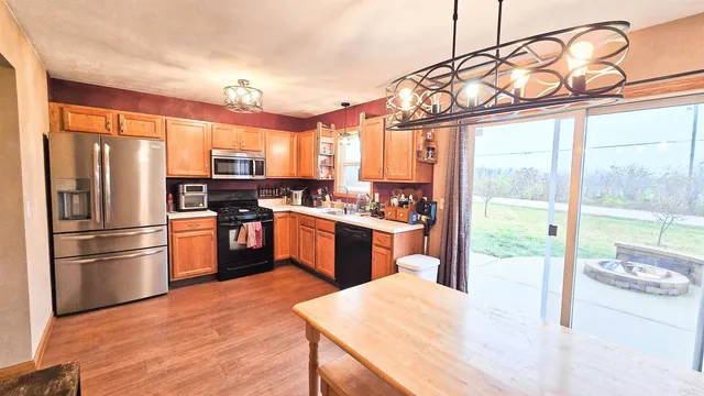 $2,350 | 7589 Stanton Avenue, Rockford, IL 61109