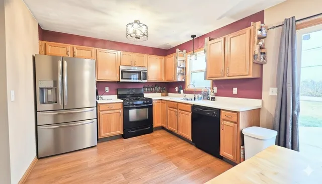 $2,350 | 7589 Stanton Avenue, Rockford, IL 61109