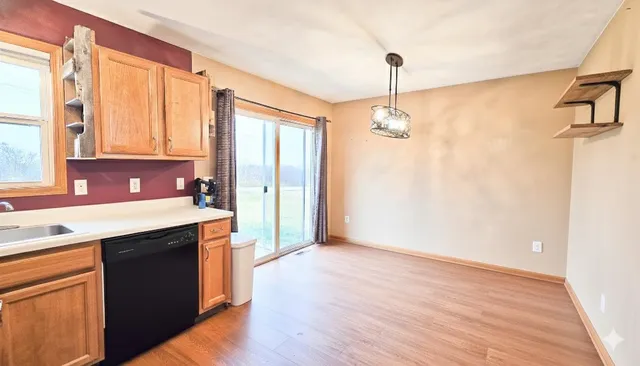 $2,350 | 7589 Stanton Avenue, Rockford, IL 61109