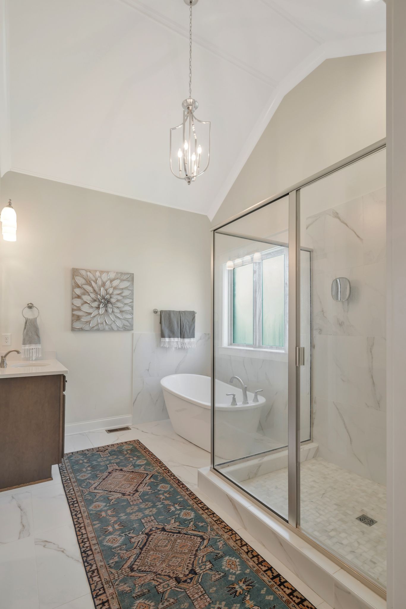 1009 Alpaca Drive Spring Hill, TN 37174 - Photo 32 of 48 a living room with a bath tub and shower