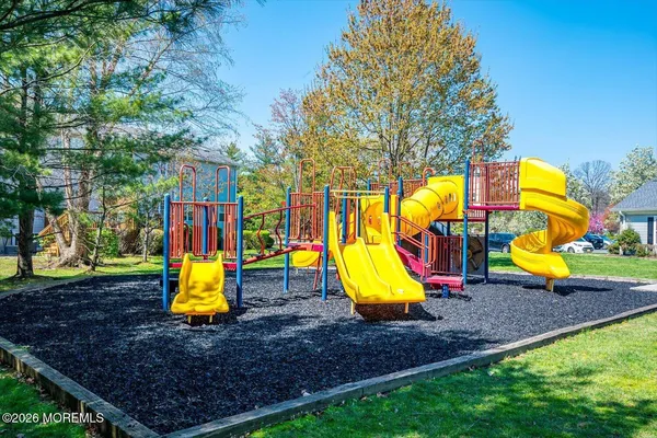 $539,000 | 18 Hanna Lane, Laurence Harbor, NJ 08879