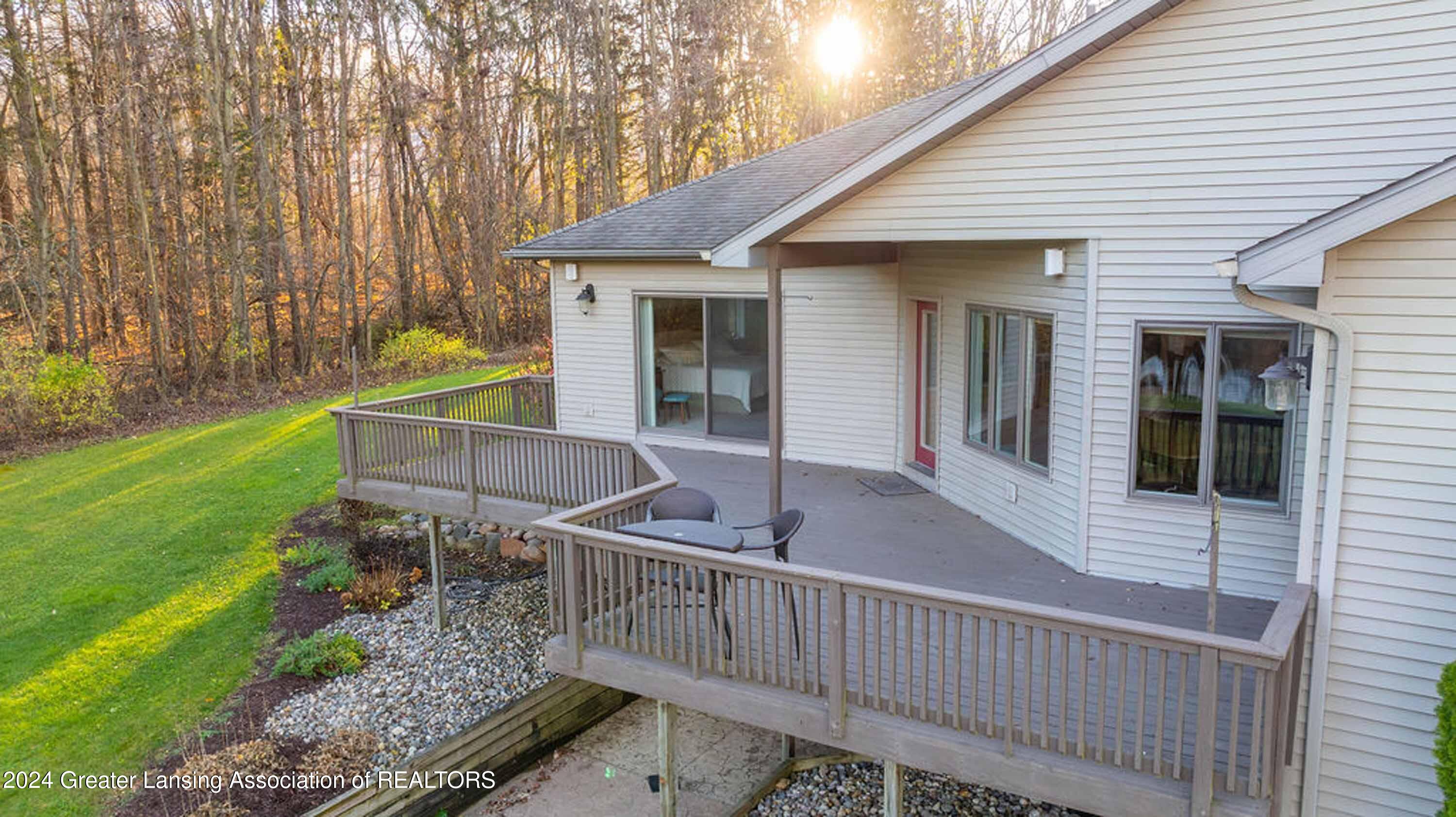 1130 North Edgar Road Mason, MI 48854 - Photo 68 of 82 1130 N Edgar. Deck