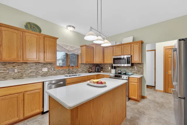 $675,000 | 8454 Northview Drive, Pleasant Prairie, WI 53158