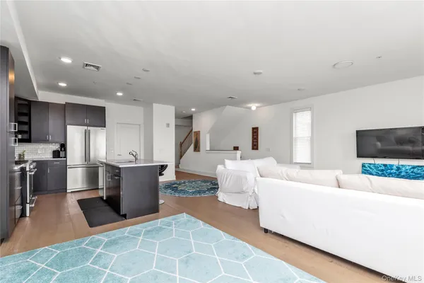 $774,000 | 322 Marina Pointe Drive, East Rockaway, NY 11518