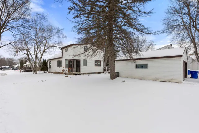 $224,900 | 722 East Arnold Street, Appleton, WI 54911