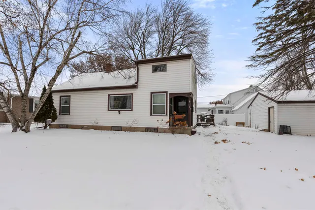 $224,900 | 722 East Arnold Street, Appleton, WI 54911