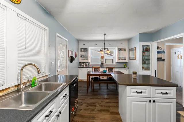 $224,900 | 722 East Arnold Street, Appleton, WI 54911