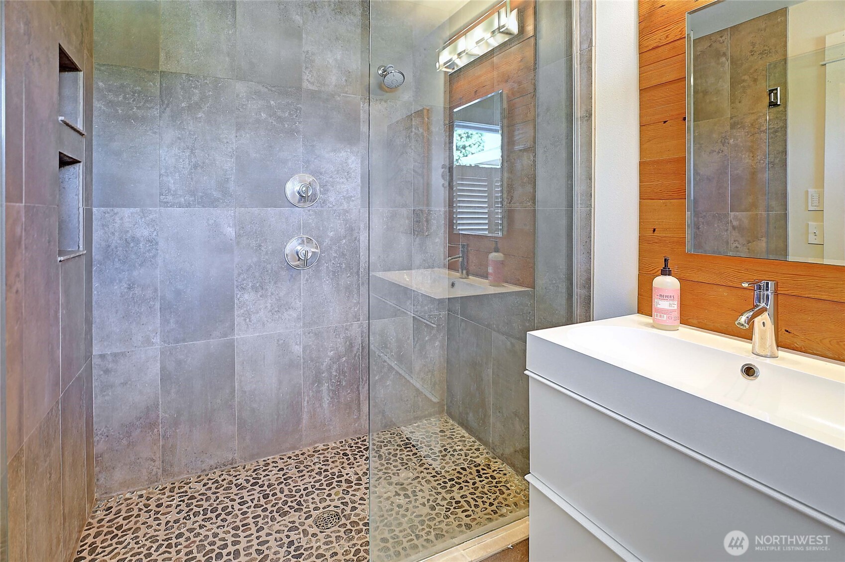 620 Moe Road Camano Island, WA 98282 - Photo 14 of 40 Gallery Image 14