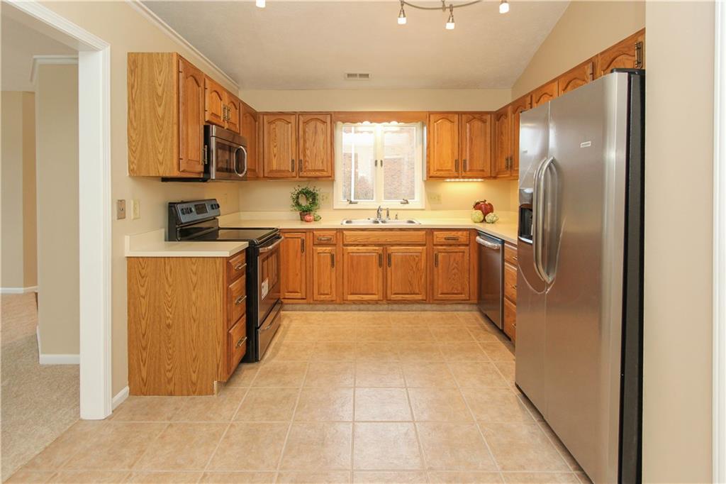 7679 River Road Indianapolis, IN 46240 - Photo 4 of 20 Gallery Image 4