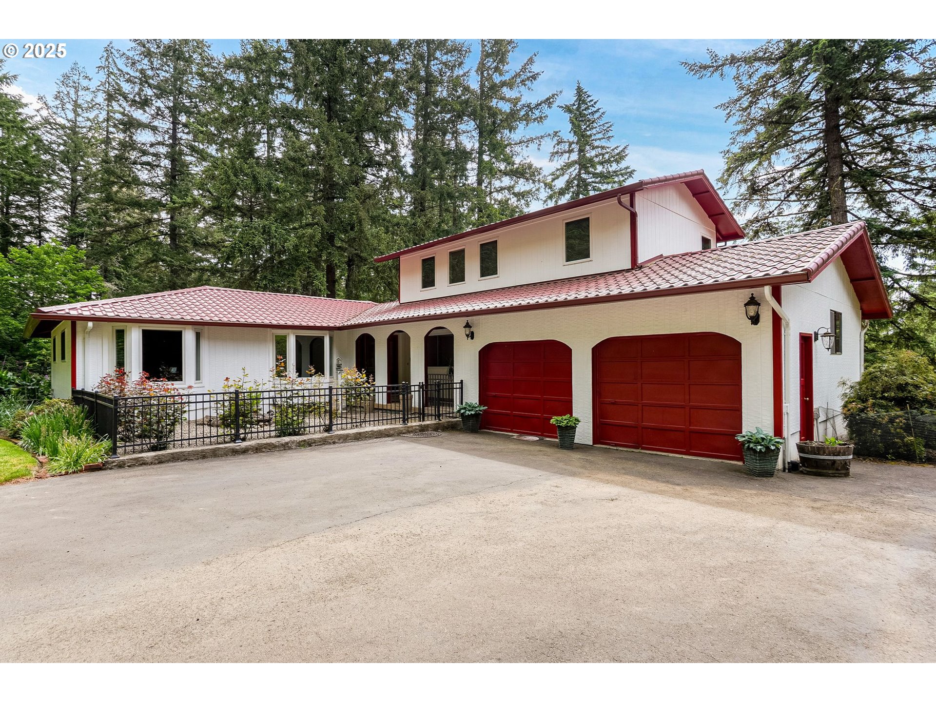 16275 Gilliam Road Dallas, OR 97338 - Photo 1 of 48