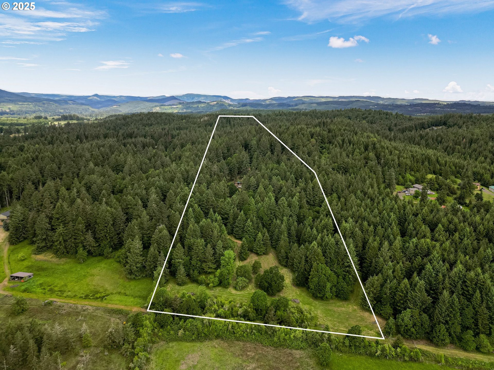16275 Gilliam Road Dallas, OR 97338 - Photo 2 of 48