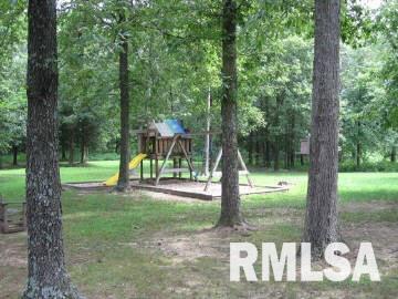 1424 Old Bell Road Iuka, IL 62849 - Photo 11 of 11