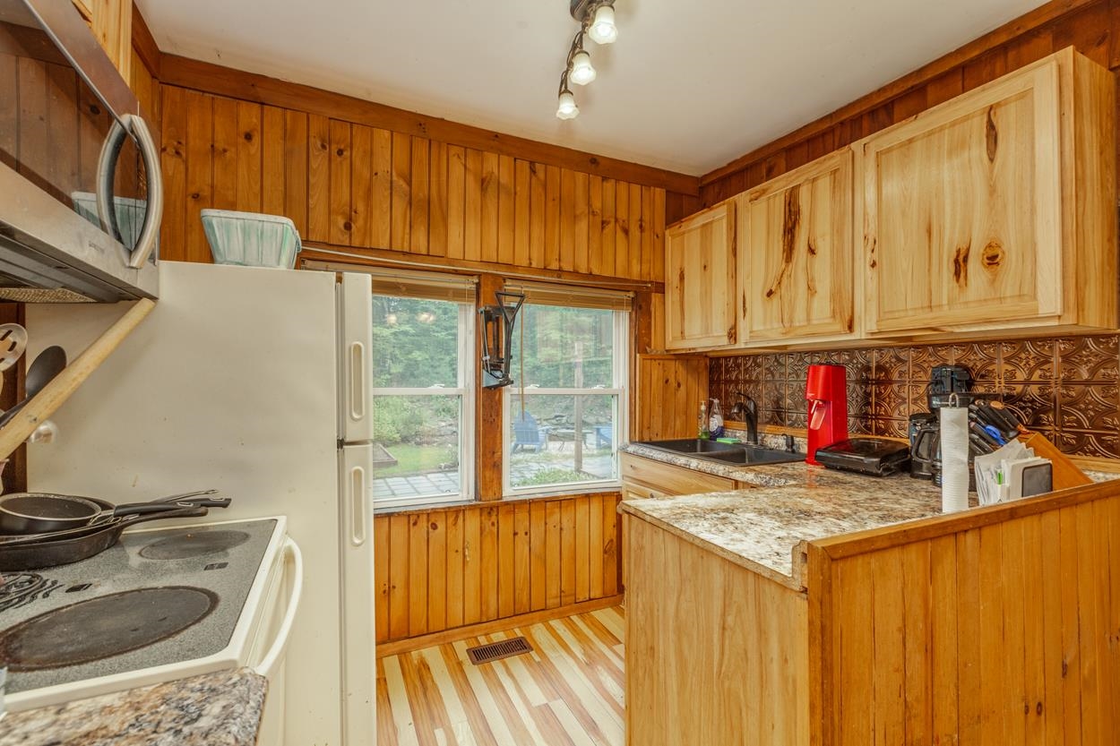 180 Woodbound Road Rindge, NH 03461 - Photo 12 of 31