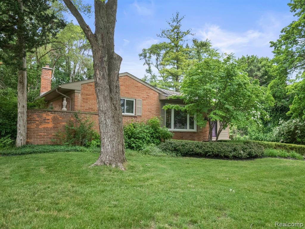 290 Winry Drive Rochester Hills, MI 48307 - Photo 4 of 43