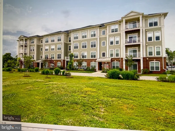 $379,900 | 3910 Doc Berlin Drive, Unit 14, Silver Spring, MD 20906