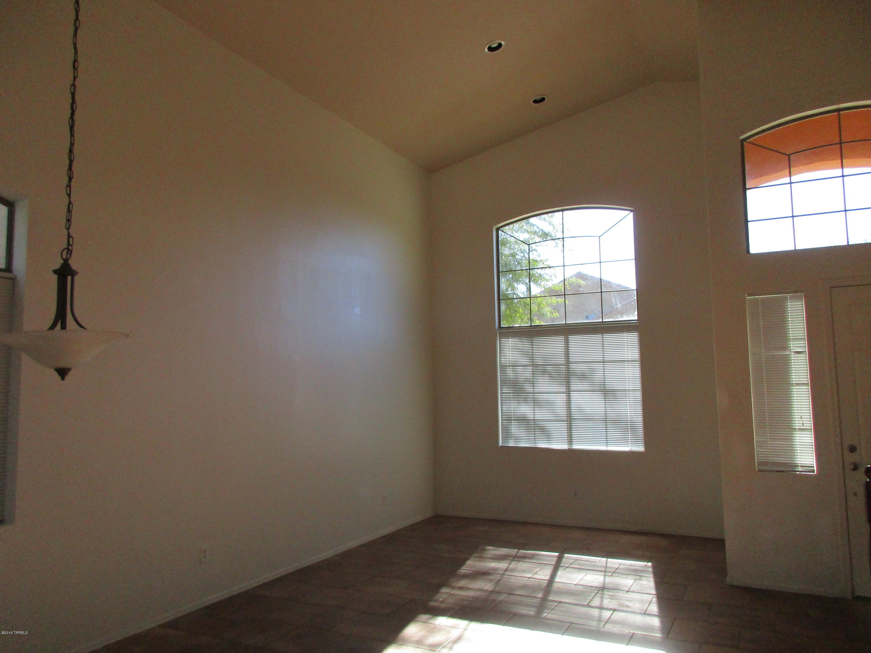 10453 East Rita Ranch Crossing Circle Tucson, AZ 85747 - Photo 7 of 10