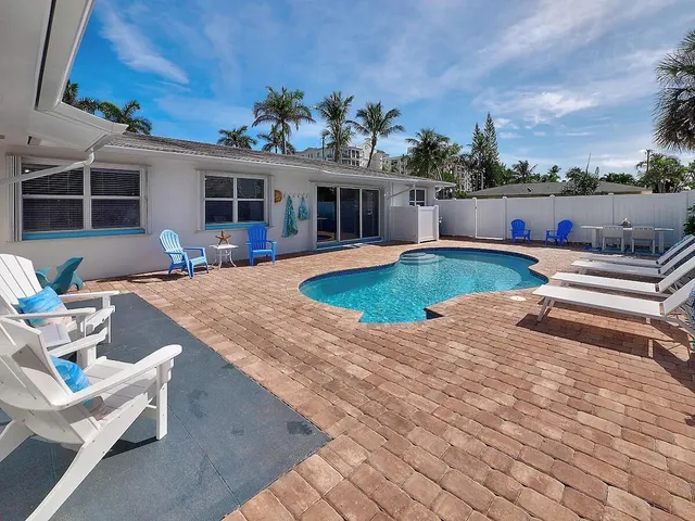 $2,500,000 | 101 Sandal Lane, Unit 1, Palm Beach Shores, FL 33404