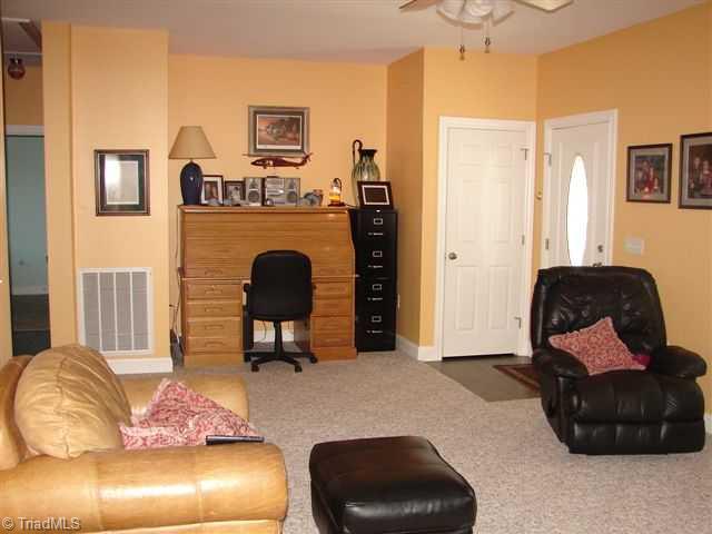 4682 Busbee Road Seagrove, NC 27341 - Photo 4 of 16 Living Room.