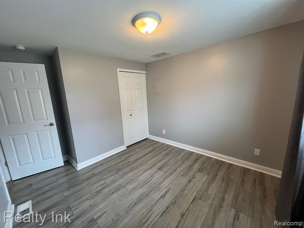 2901 Simpson Drive Rochester Hills, MI 48309 - Photo 11 of 16