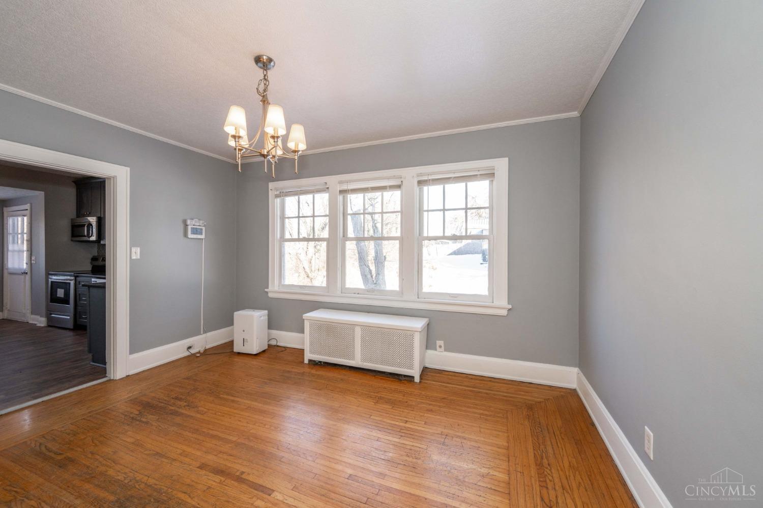 5347 Fox Road Cincinnati, OH 45239 - Photo 13 of 35