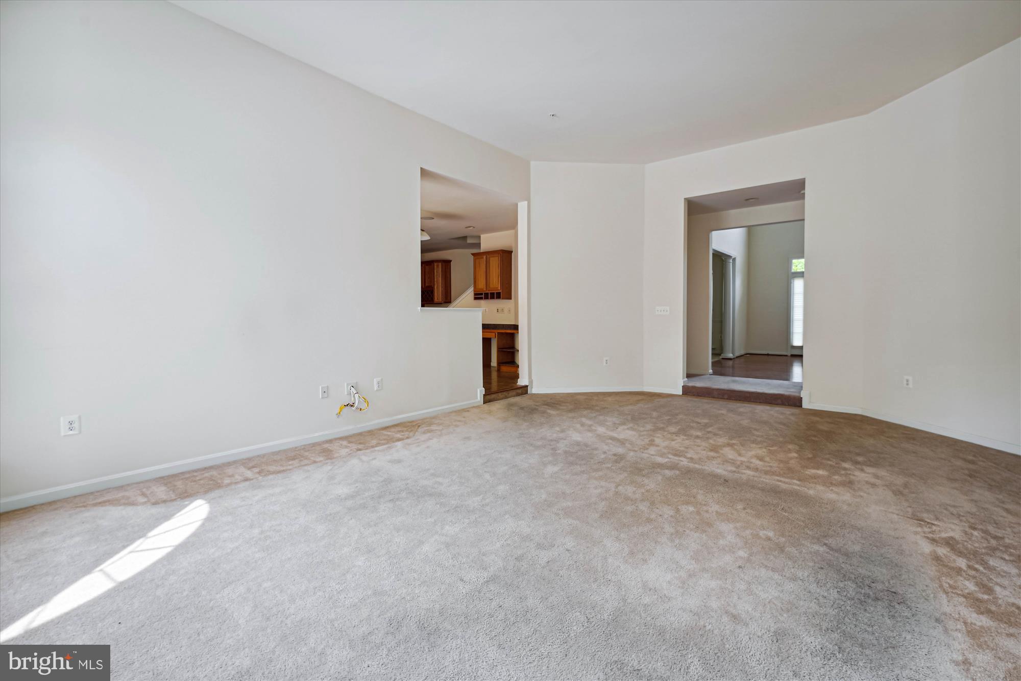 16101 Venice Road Aquasco, MD 20608 - Photo 12 of 40 Enormous Family Room 26x17