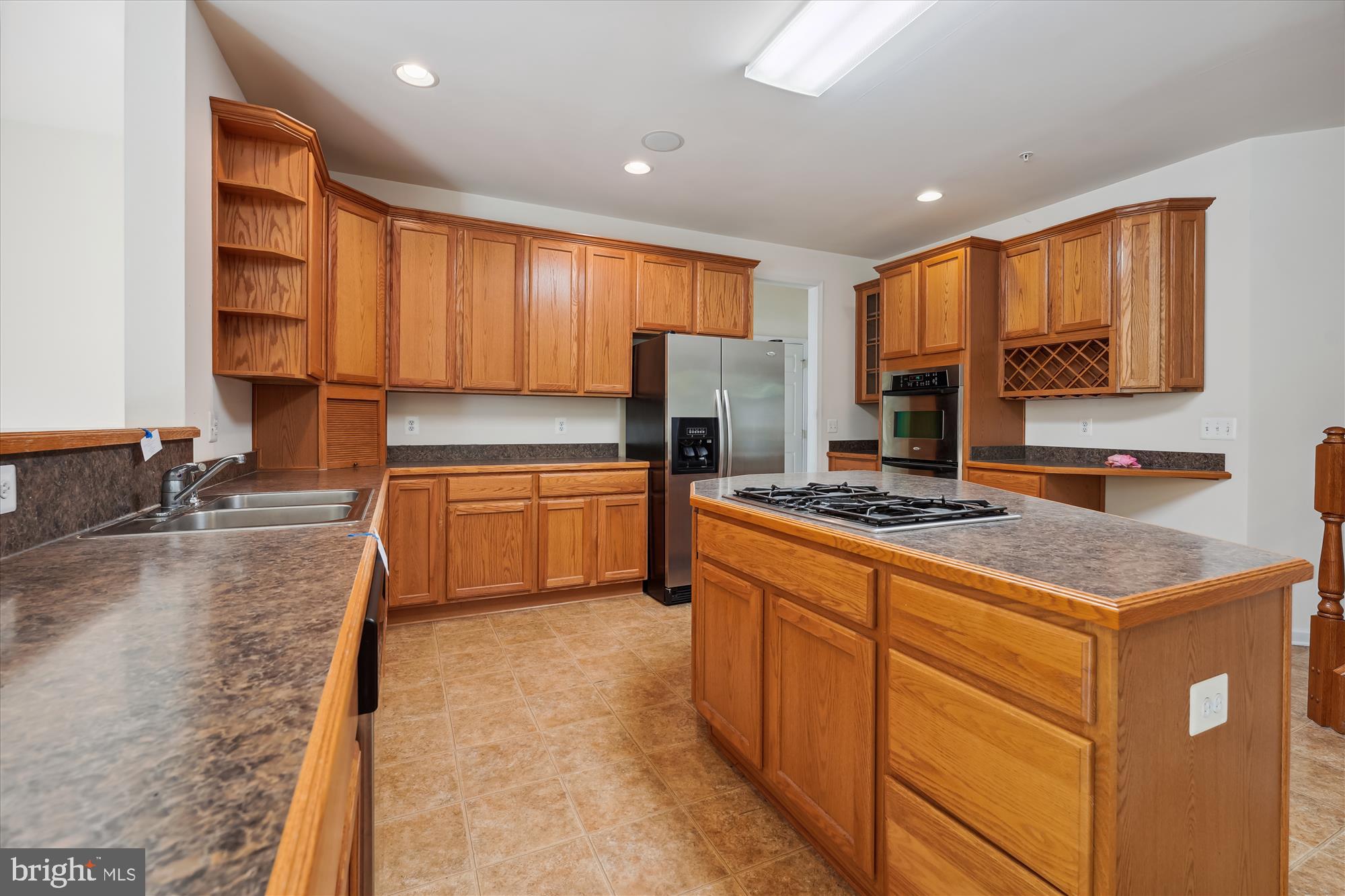 16101 Venice Road Aquasco, MD 20608 - Photo 14 of 40 Gourmet Kitchen w/Gas Cooktop