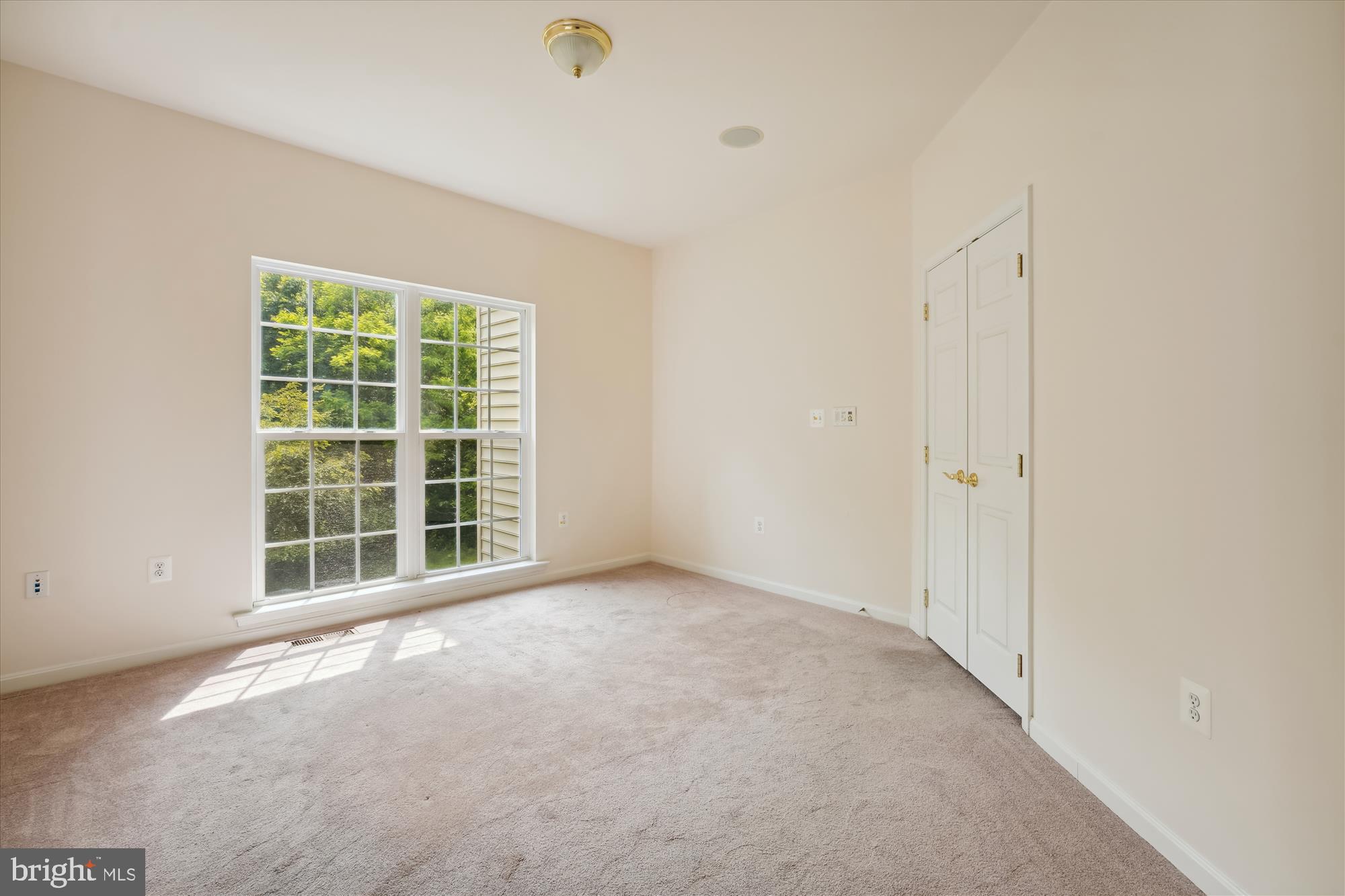 16101 Venice Road Aquasco, MD 20608 - Photo 17 of 40 Main Floor Den/Office