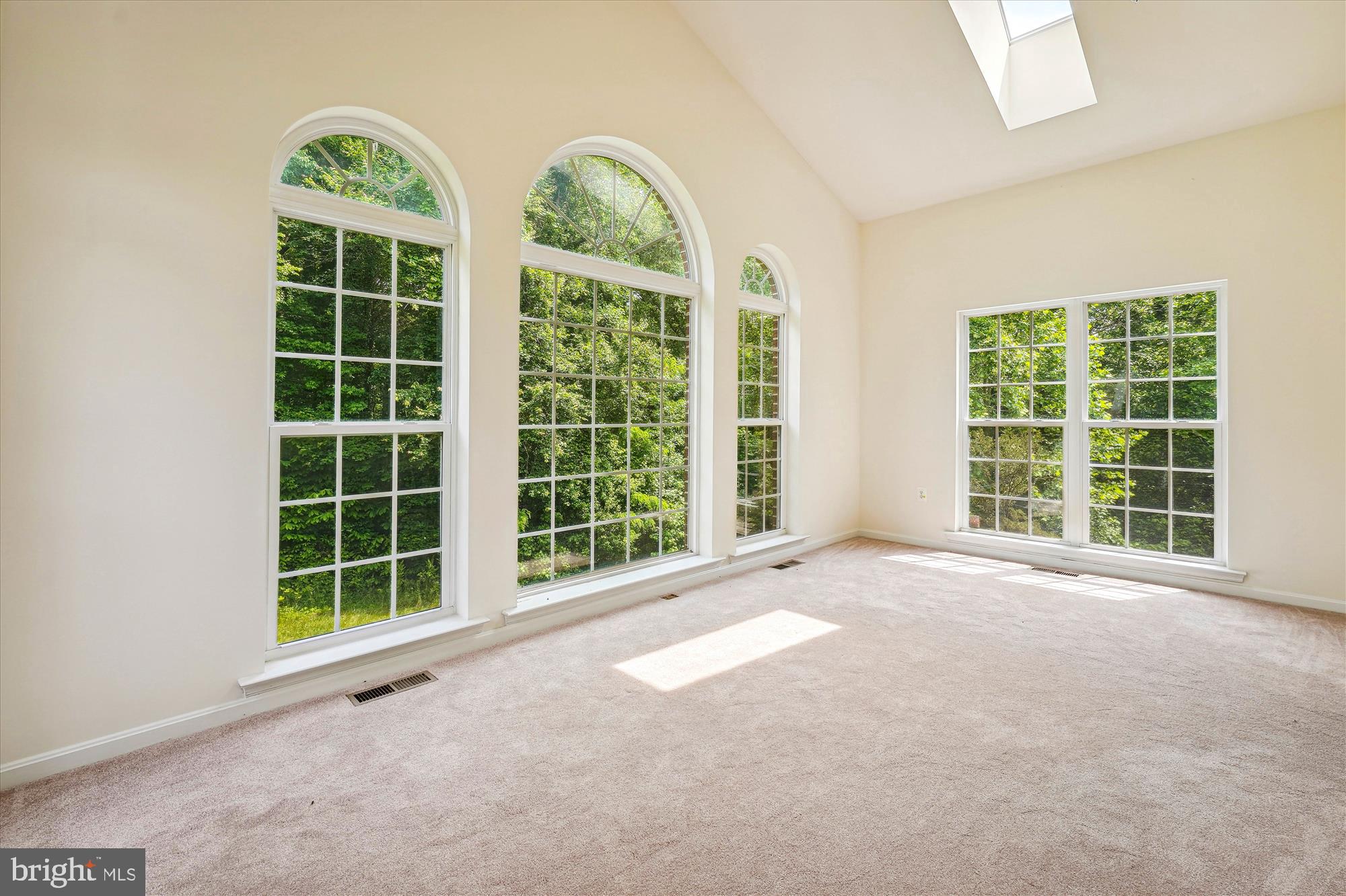 16101 Venice Road Aquasco, MD 20608 - Photo 19 of 40 Solarium/Sunroom w/windows galore