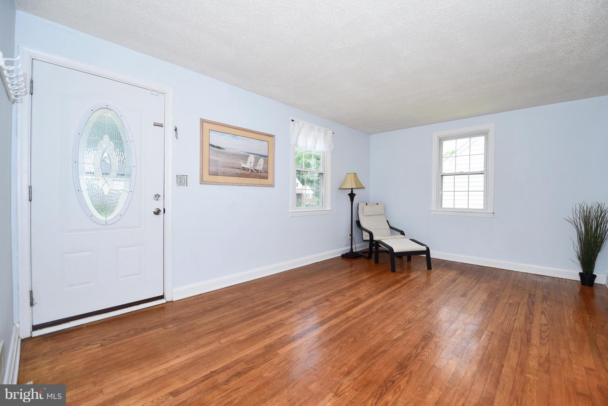 8109 Hillendale Road Baltimore, MD 21234 - Photo 2 of 27 Living Room