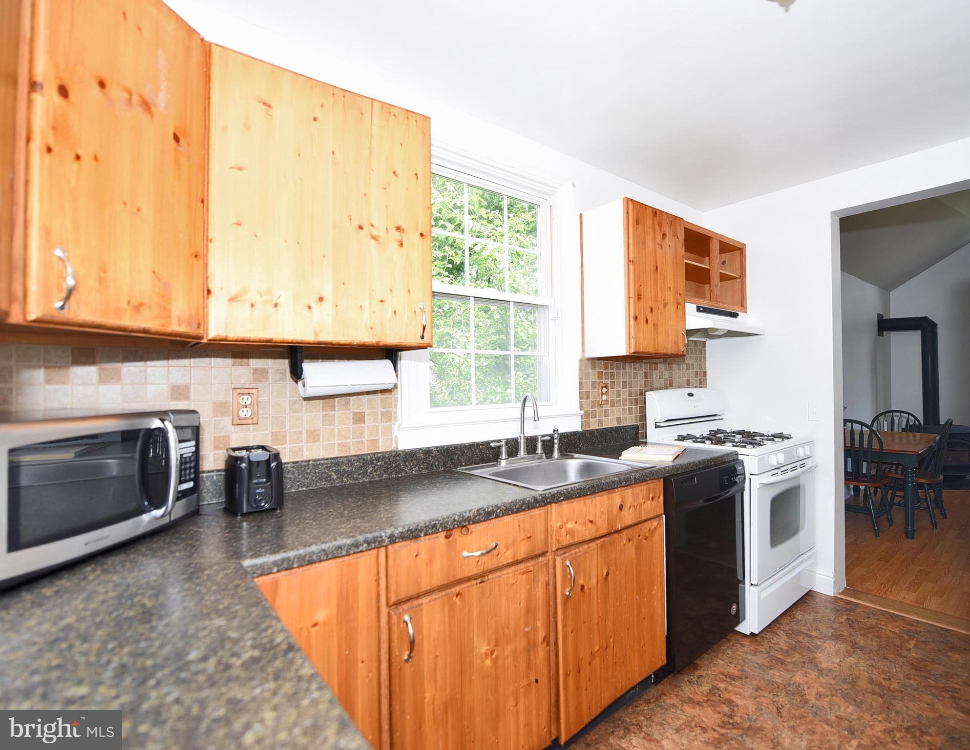 8109 Hillendale Road Baltimore, MD 21234 - Photo 4 of 27 Kitchen