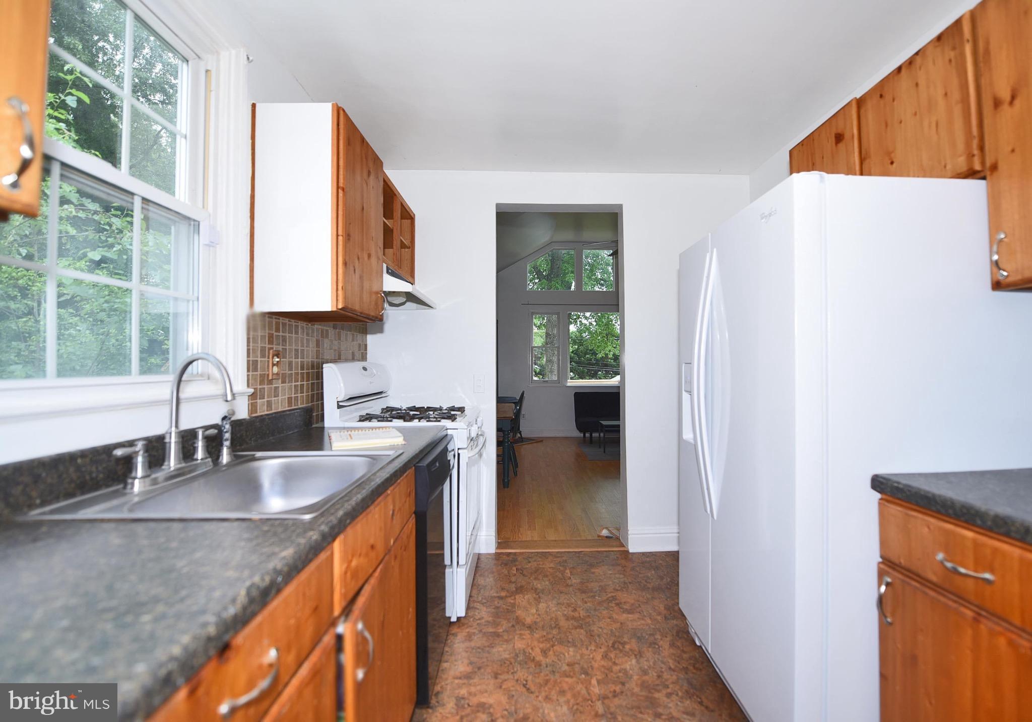 8109 Hillendale Road Baltimore, MD 21234 - Photo 5 of 27 Kitchen