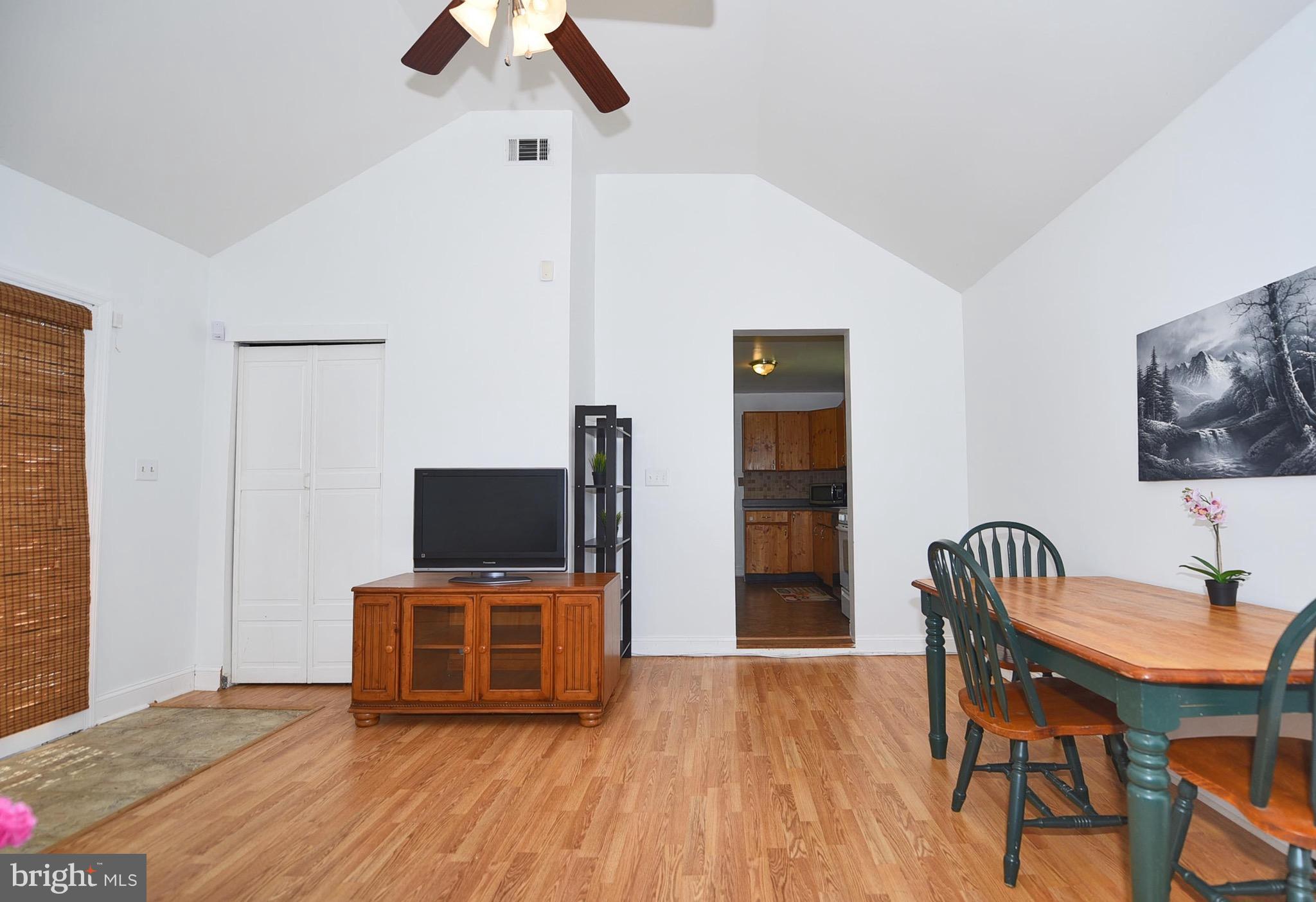 8109 Hillendale Road Baltimore, MD 21234 - Photo 10 of 27 Family Room