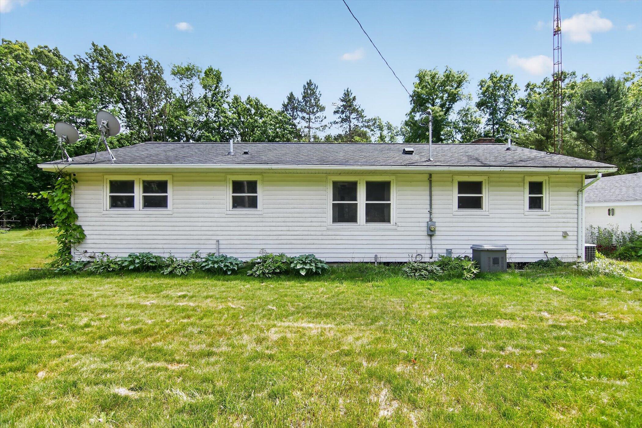 7836 Cuff Road Jackson, MI 49201 - Photo 24 of 43 35-7836-Cuff-Rd-WindowStill-Photography