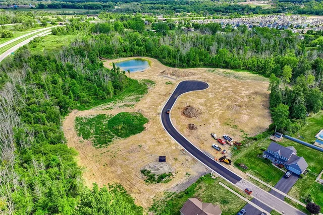 $557,440 | 230 Bronze Leaf Trail, Greece, NY 14612