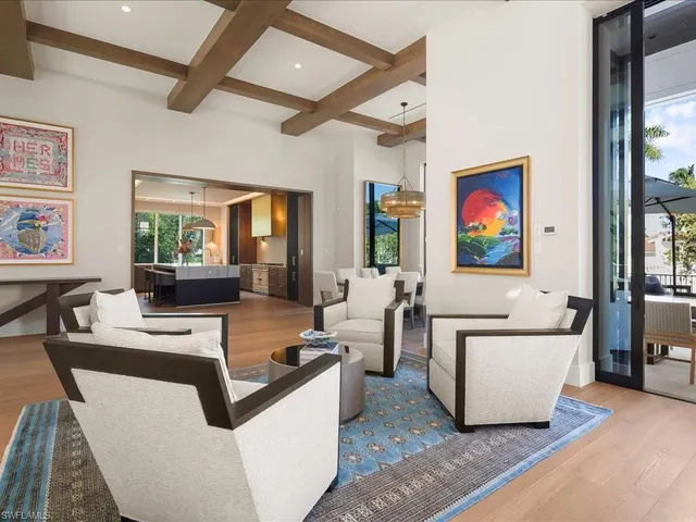 $17,999,000 | 425 15th Avenue South, Naples, FL 34102